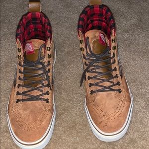 Vans Sk8 high. Excellent condition. Like new